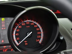 2013 两厢 1.6 自动 精英型