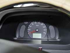 2010款 1.0L 手动 实用型短车身