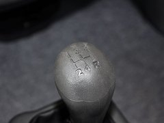 2010款 1.0L 手动 实用型短车身