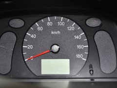 2010款 1.0L 手动 实用型短车身