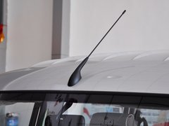 2010款 1.0L 手动 实用型短车身