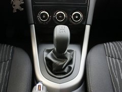 2013款 1.6L 手动 舒适版