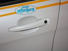 2013款 2.0L 自动 豪华版