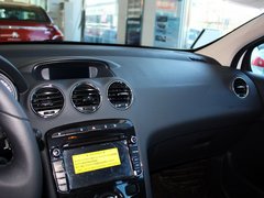2013款 2.0L 自动 豪华版