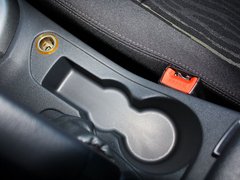 2013款 2.0L 自动 豪华版