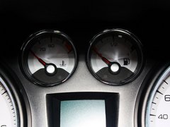 2013款 2.0L 自动 豪华版