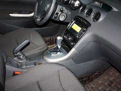 2013款 2.0L 自动 豪华版