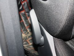 2013款 2.0L 自动 豪华版