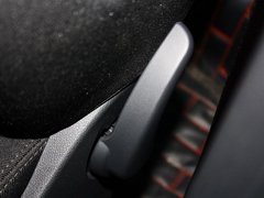 2013款 2.0L 自动 豪华版