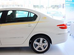 2013款 2.0L 自动 豪华版