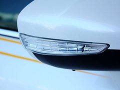 2013款 2.0L 自动 豪华版