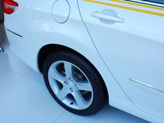 2013款 2.0L 自动 豪华版