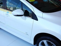 2013款 2.0L 自动 豪华版