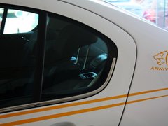 2013款 2.0L 自动 豪华版