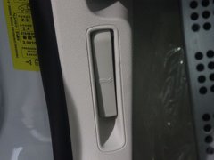2013款 2.0L 自动 尊贵版