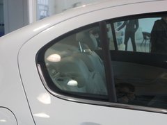 2013款 2.0L 自动 尊贵版