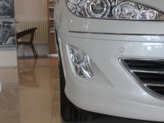 2013款 2.0L 自动 尊贵版