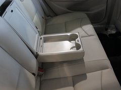 2013款 2.0L 自动 尊贵版