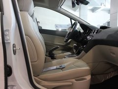 2013款 2.0L 自动 尊贵版