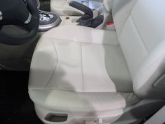 2013款 2.0L 自动 尊贵版