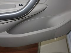 2013款 2.0L 自动 尊贵版