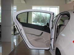 2013款 2.0L 自动 尊贵版
