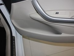 2013款 2.0L 自动 尊贵版