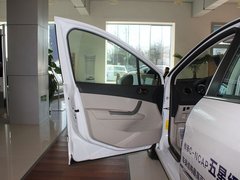 2013款 2.0L 自动 尊贵版