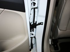2013款 2.0L 自动 尊贵版