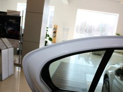 2013款 2.0L 自动 尊贵版