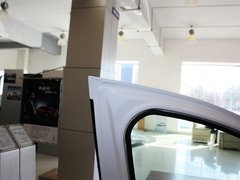 2013款 2.0L 自动 尊贵版