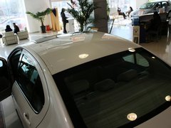 2013款 2.0L 自动 尊贵版