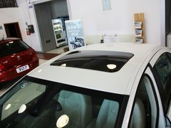 2013款 2.0L 自动 尊贵版