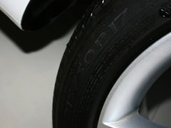 2013款 2.0L 自动 尊贵版