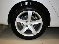 2013款 2.0L 自动 尊贵版