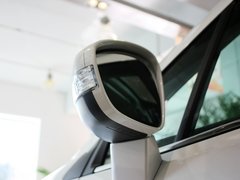2013款 2.0L 自动 尊贵版