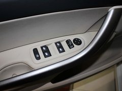 2013款 2.0L 自动 尊贵版