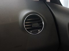 2013款 2.0L 自动 尊贵版