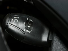 2013款 2.0L 自动 尊贵版