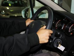 标致408 2013款 2.0L 自动 尊贵版