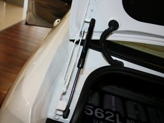 2013款 2.0L 自动 尊贵版