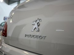 2013款 2.0L 自动 尊贵版