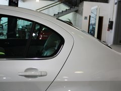 2013款 2.0L 自动 尊贵版
