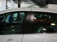 2013款 2.0L 自动 尊贵版