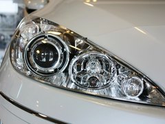 2013款 2.0L 自动 尊贵版
