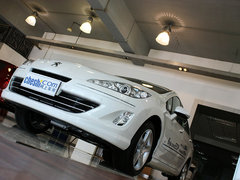2013款 2.0L 自动 尊贵版
