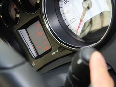 2013款 2.0L 自动 尊贵版