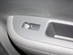 2013款 2.4L 自动 至尊UVO版 7座