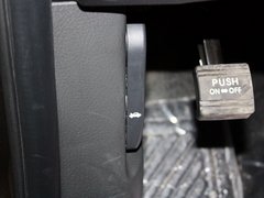2013款 2.4L 自动 至尊UVO版 7座