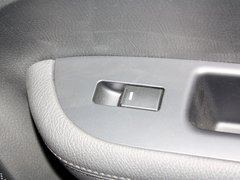 2013款 2.4L 自动 舒适版 7座